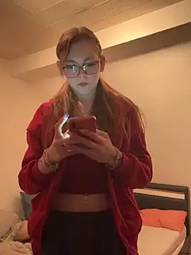Snapshot of Lina-420 chatting on April 26, 8:17 pm Lina-420 online show from April 26, 8:17 pm