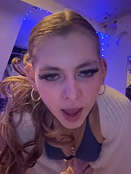 Snapshot of Lina-420 chatting on May 27, 6:16 pm Lina-420 online show from May 27, 6:16 pm