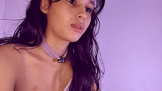 Snapshot of Baby_Elisee chatting on July 11, 12:35 am Baby Elisee online show from July 11, 12:35 am