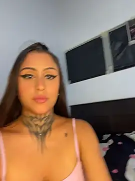 sarah escobarr  online show from May 22, 1:35 am