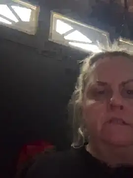 Snapshot of Bruiserboomer2 chatting on May 23, 7:18 pm Bruiserboomer2 online show from May 23, 7:18 pm