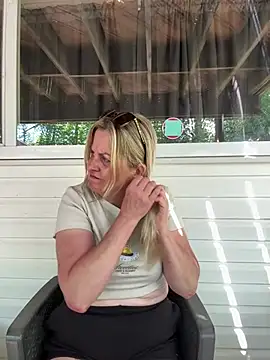 Snapshot of Bruiserboomer2 chatting on May 27, 5:21 pm Bruiserboomer2 online show from May 27, 5:21 pm
