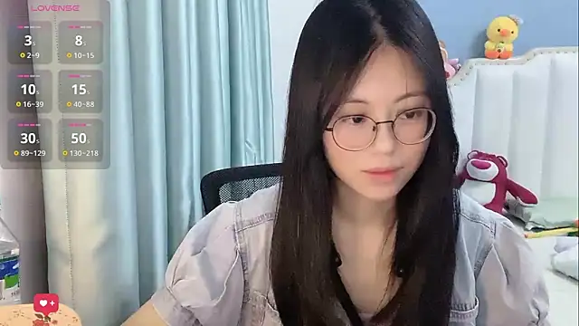 Snapshot of Luna-666 chatting on April 30, 8:57 pm Luna-666 online show from April 30, 8:57 pm