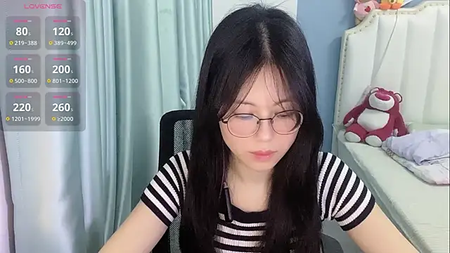 Snapshot of Luna-666 chatting on May 15, 11:17 am Luna-666 online show from May 15, 11:17 am