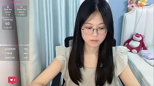 Snapshot of Luna-666 chatting on May 17, 3:04 am Luna-666 online show from May 17, 3:04 am