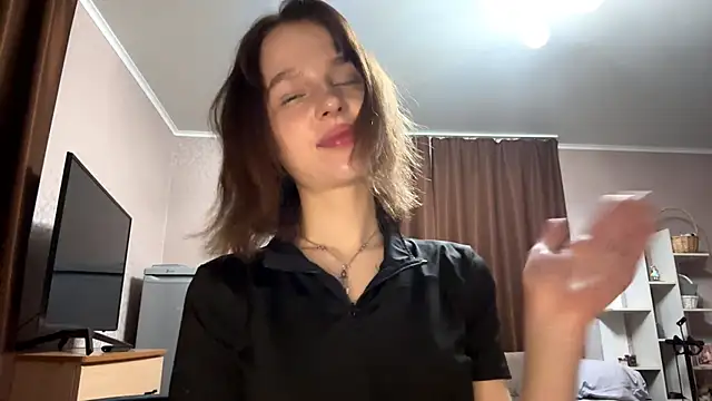 asunasue online show from May 13, 11:44 pm