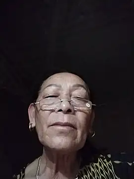 Snapshot of mouth22 chatting on May 13, 9:55 pm mouth22 online show from May 13, 9:55 pm