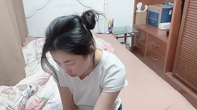 Snapshot of XIAOnaimao-001 chatting on May 7, 5:13 am XIAOnaimao-001 online show from May 7, 5:13 am