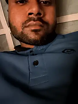 Snapshot of akhi_9899 chatting on May 8, 8:52 am akhi 9899 online show from May 8, 8:52 am