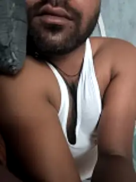 Snapshot of akhi_9899 chatting on May 11, 5:46 am akhi 9899 online show from May 11, 5:46 am