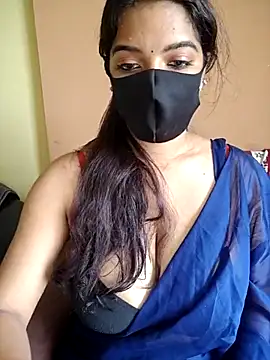 Snapshot of vanika2000 chatting on May 2, 5:45 am vanika2000 online show from May 2, 5:45 am