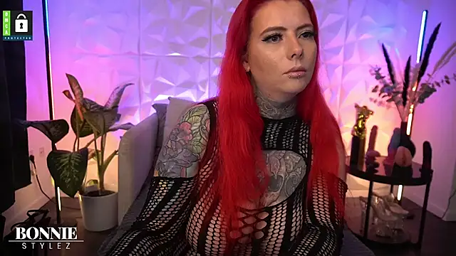 BonnieStylez online show from February 4, 3:56 am