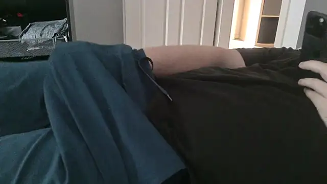 Snapshot of horny-bear89 chatting on May 26, 5:09 pm horny-bear89 online show from May 26, 5:09 pm