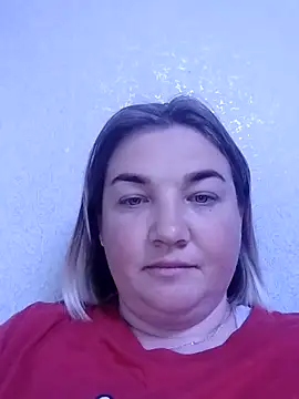 Snapshot of MiyaOlliver chatting on April 26, 3:32 pm MiyaOlliver online show from April 26, 3:32 pm