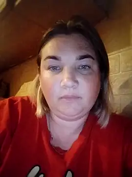 Snapshot of MiyaOlliver chatting on April 27, 6:39 pm MiyaOlliver online show from April 27, 6:39 pm