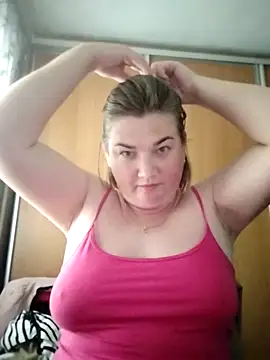 Snapshot of MiyaOlliver chatting on May 2, 2:00 pm MiyaOlliver online show from May 2, 2:00 pm