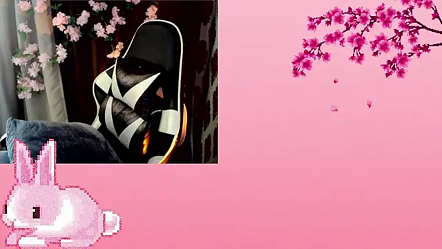 Snapshot of AmmiRinn chatting on May 8, 1:38 pm AmmiRinn online show from May 8, 1:38 pm