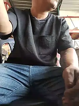 Snapshot of loboye chatting on June 1, 4:31 pm loboye online show from June 1, 4:31 pm
