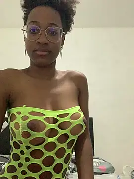 Julyshygirl online show from May 1, 10:36 pm