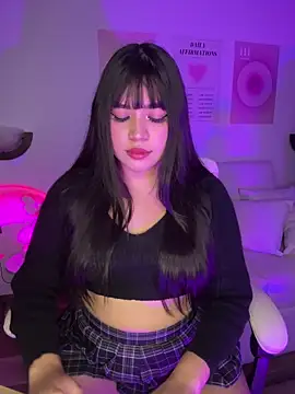 Snapshot of iEmily_ chatting on May 30, 12:30 am iEmily online show from May 30, 12:30 am