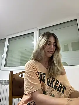 Snapshot of ZenyShy chatting on May 14, 9:54 pm ZenyShy online show from May 14, 9:54 pm