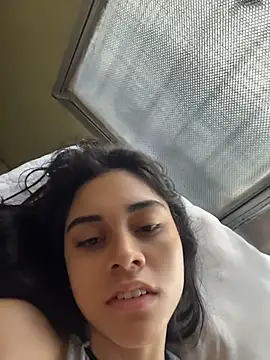 mia moonna online show from May 4, 11:39 am