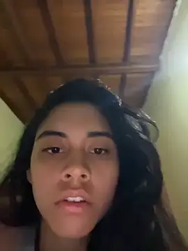 mia moonna online show from May 5, 10:12 am