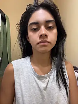 mia moonna online show from May 26, 11:50 am