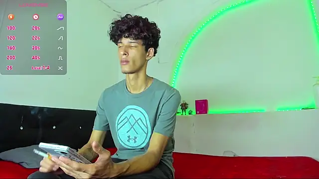 liammendoza98 online show from May 6, 1:16 pm