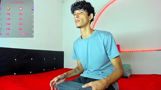 liammendoza98 online show from May 21, 12:01 pm