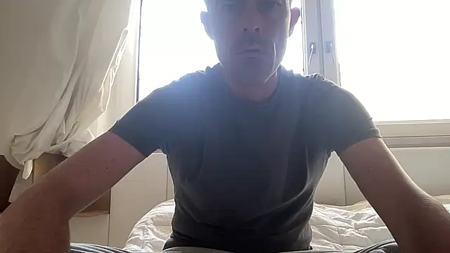 Snapshot of Riccardo86xx chatting on April 29, 11:58 am Riccardo86xx online show from April 29, 11:58 am