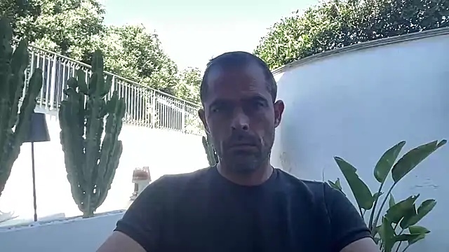 Snapshot of Riccardo86xx chatting on May 20, 2:45 pm Riccardo86xx online show from May 20, 2:45 pm