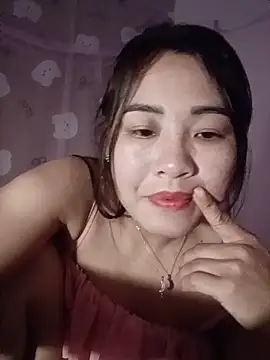 Snapshot of Pivi12 chatting on May 19, 2:34 pm Pivi12 online show from May 19, 2:34 pm