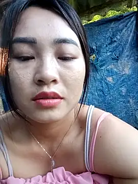 Snapshot of Pivi12 chatting on May 26, 12:17 am Pivi12 online show from May 26, 12:17 am