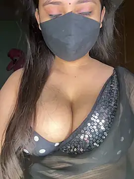 Snapshot of Naughty_pooja44 chatting on May 7, 10:15 pm Naughty pooja44 online show from May 7, 10:15 pm