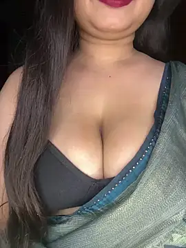 Snapshot of Naughty_pooja44 chatting on May 9, 8:52 am Naughty pooja44 online show from May 9, 8:52 am