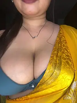 Snapshot of Naughty_pooja44 chatting on May 17, 5:53 pm Naughty pooja44 online show from May 17, 5:53 pm