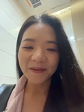 xiaochengzi505 online show from May 3, 1:00 am
