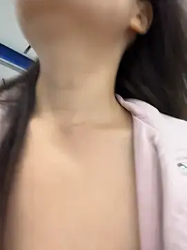 xiaochengzi505 online show from May 15, 12:06 am