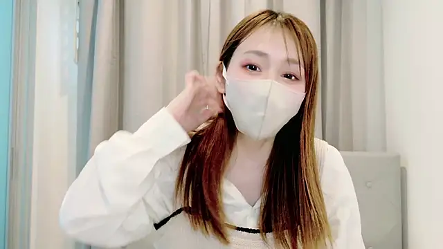 momoka  o0 online show from May 11, 5:02 am