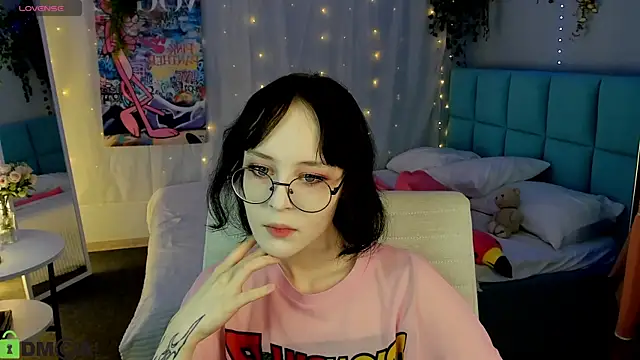 Lilac-Muse online show from July 15, 11:15 am