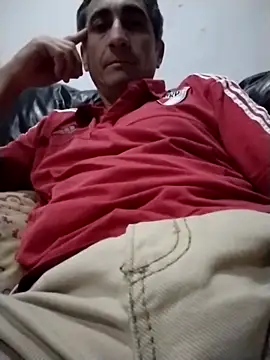 Alejandro83bsf online show from May 26, 9:22 pm