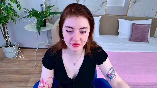 Emily Less online show from May 15, 5:25 am