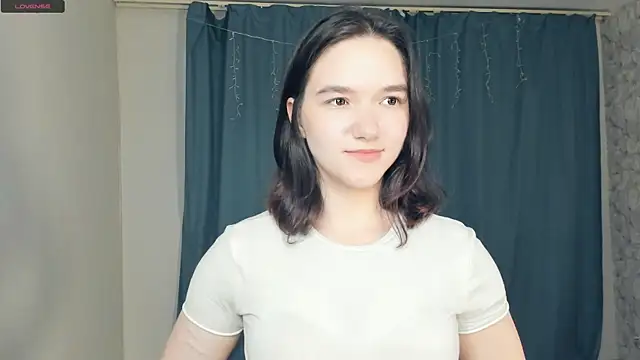 Snapshot of MaudGammel chatting on August 7, 7:27 pm MaudGammel online show from August 7, 7:27 pm