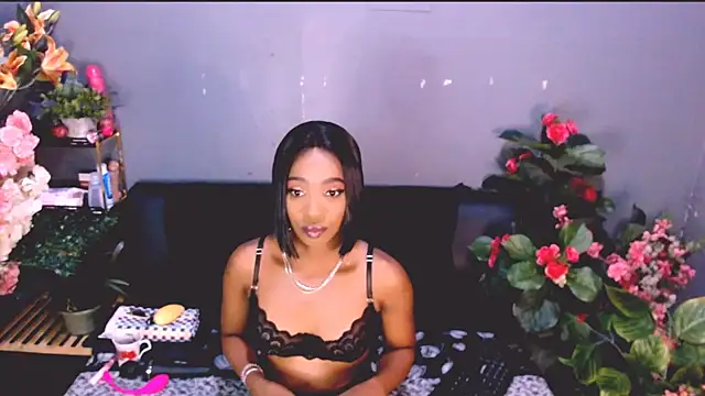 LolaSavageXO online show from May 22, 6:46 pm