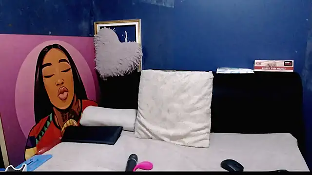 Snapshot of LolaSavageXO chatting on June 26, 7:24 am LolaSavageXO online show from June 26, 7:24 am