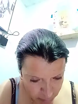 Snapshot of Samantha_Kieran chatting on May 23, 4:11 pm Samantha Kieran online show from May 23, 4:11 pm