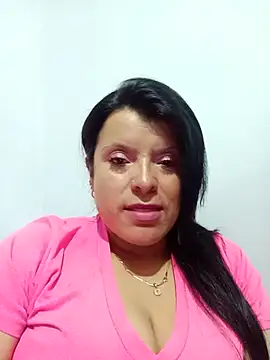 Snapshot of Samantha_Kieran chatting on May 26, 8:27 pm Samantha Kieran online show from May 26, 8:27 pm