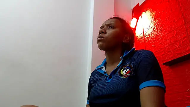 vanesalatina18 online show from May 12, 2:03 pm