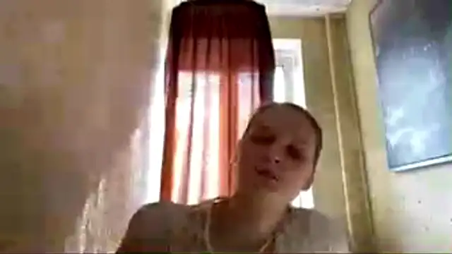 Snapshot of LongChillGerl chatting on May 22, 1:28 pm LongChillGerl online show from May 22, 1:28 pm